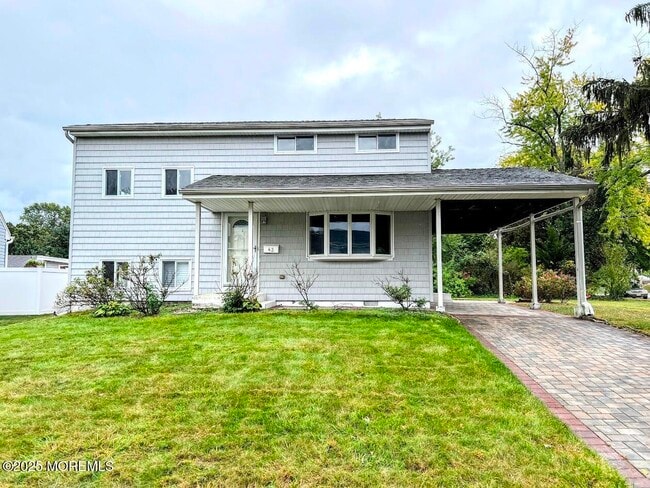 Primary Photo - 43 Mercury Cir