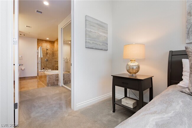 Building Photo - 2220 Village Walk Dr