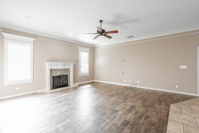 Building Photo - 3 Chambord Dr