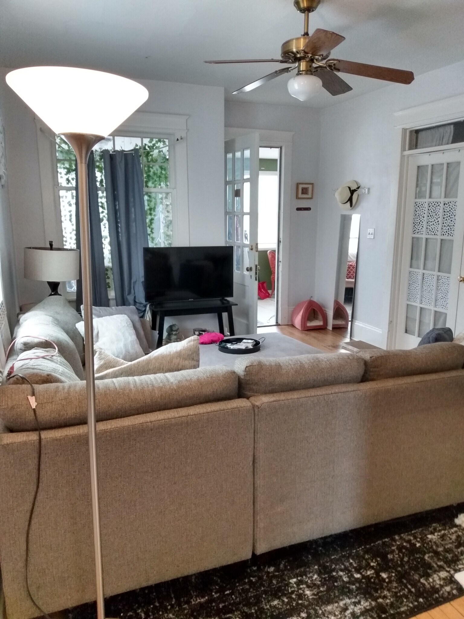 Building Photo - 2948 N Newhall St