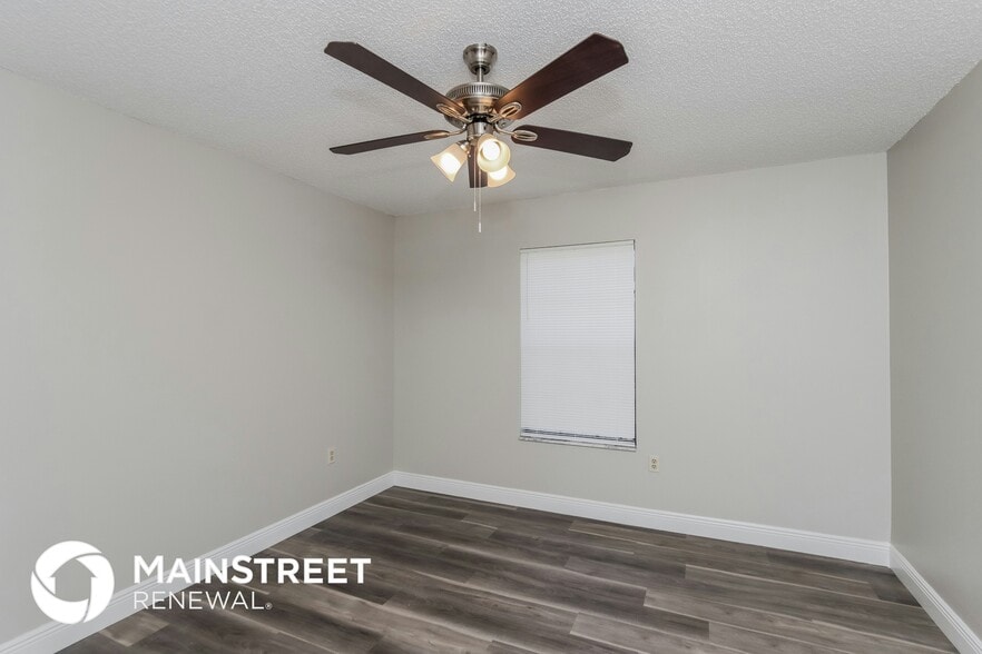 Building Photo - 707 Isar Ave NW