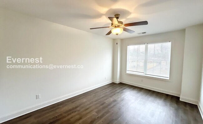 Building Photo - 1604 McBrien Rd