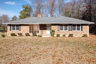 Building Photo - 5110 New Kent Hwy