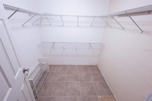 Building Photo - 10874 71st Ave