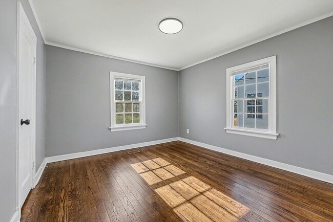 Building Photo - Charming Renovated Home Near U of M – Featuring Expansive Workshop & Garage