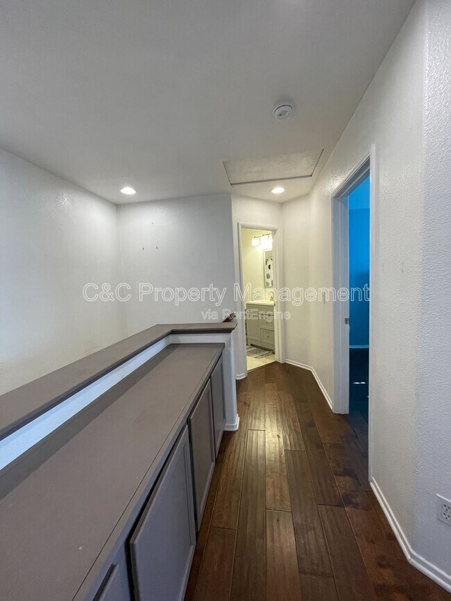 Building Photo - 1279 Gorge Run Wy