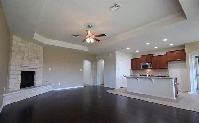 Building Photo - 3005 Angelina Ct