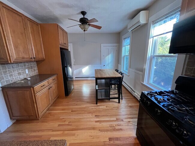 Building Photo - 28 Goldsmith St