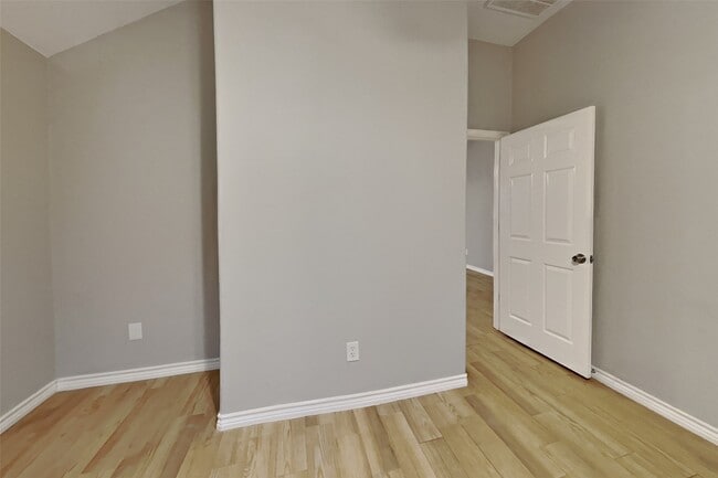 Building Photo - 3344 Zubin Ln