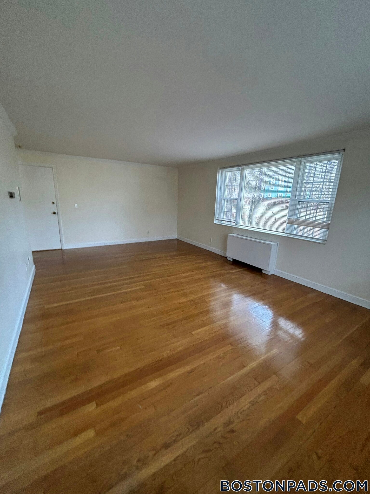 Building Photo - 7 Captain Parker Arms