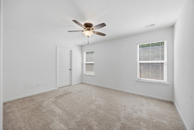 Building Photo - 2900 Bogart Ln