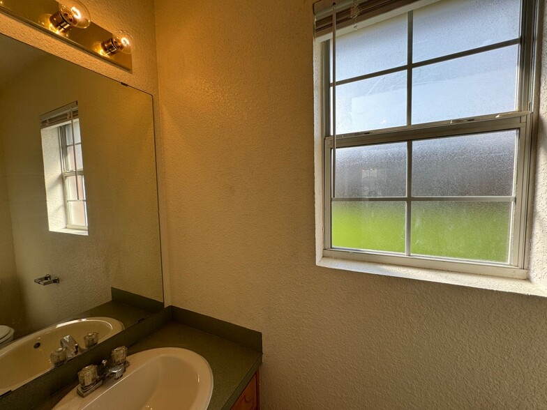 Building Photo - 4407 Jeff Scott Dr