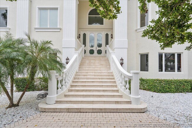 Building Photo - 414 Riviera Isle Dr