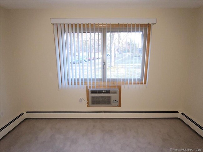 Building Photo - 17 Stony Brook Dr
