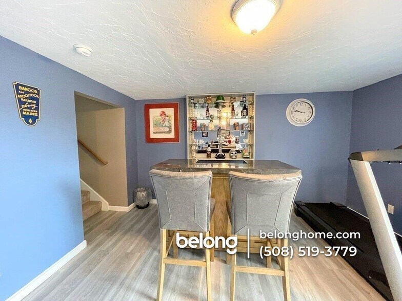 Building Photo - 204 Millbury Ave