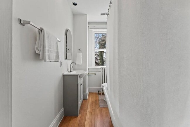 Building Photo - 3639 Columbus Ave