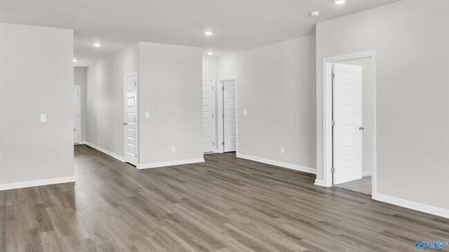Building Photo - 126 Betty Williams Dr