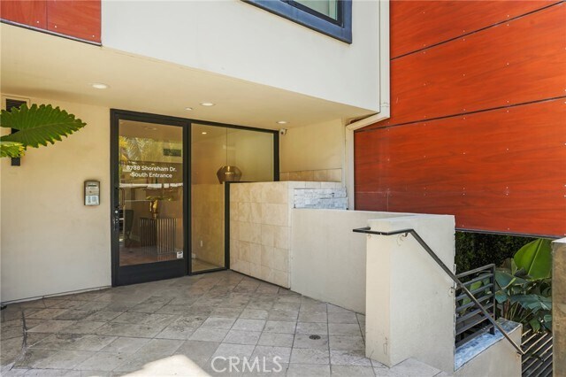 Building Photo - 8788 Shoreham Dr