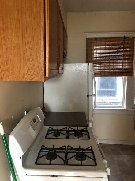 Building Photo - 478 Breckenridge St