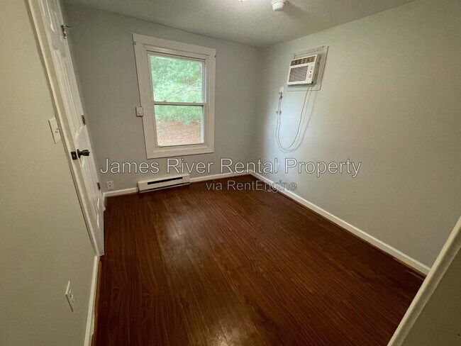 Building Photo - 511B Winston Ridge Rd