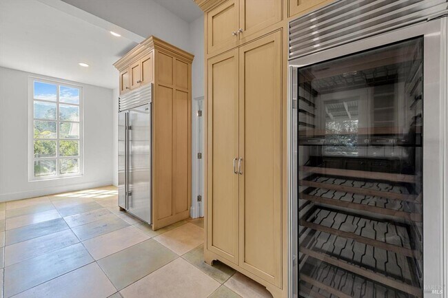 Building Photo - 1533 Allyn Ave