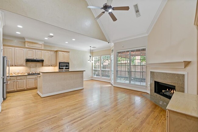Building Photo - 1107 Ridgecrossing Ln