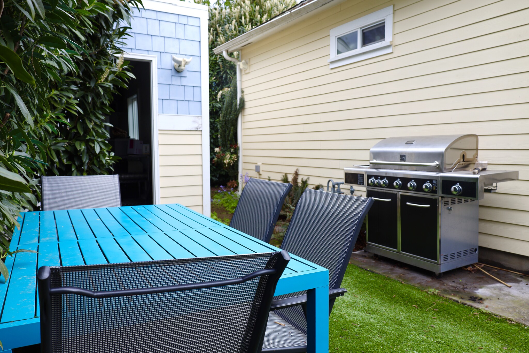 Building Photo - 712 SE 42nd Ave