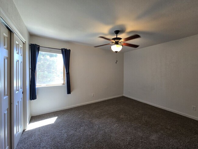 Building Photo - 601 W San Mateo Blvd