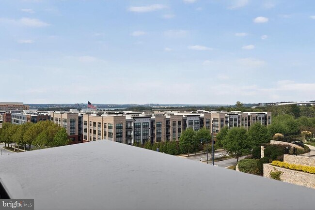 Building Photo - 506 Riversail Ln