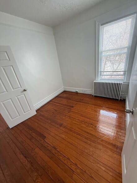 Building Photo - 22 Sherwood Ave