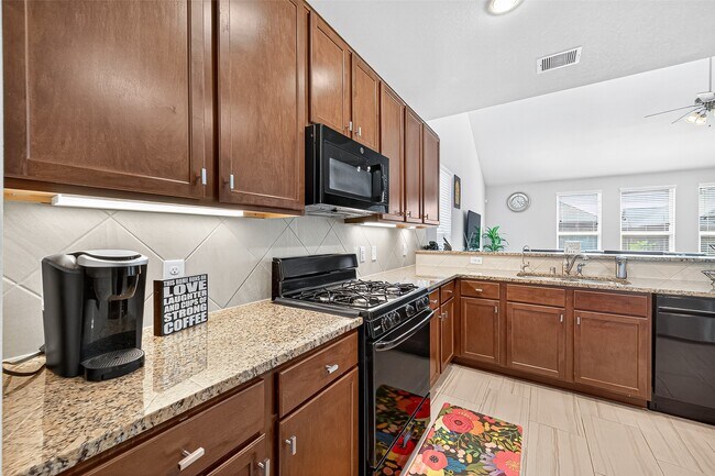 Building Photo - 21319 Tropisea Dr