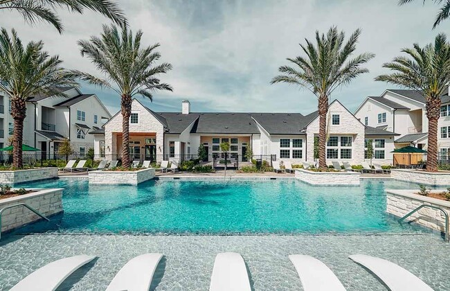 Building Photo - 8802 N Sam Houston Pkwy E Pky