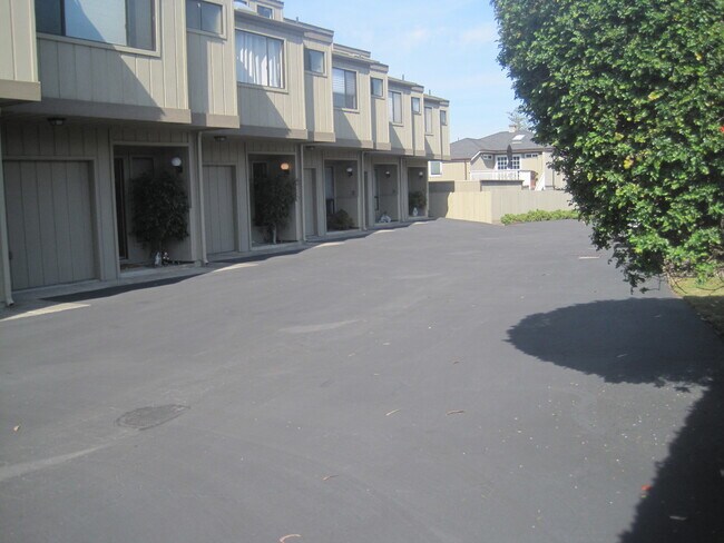 Building Photo - Unblockable View of Morro Bay