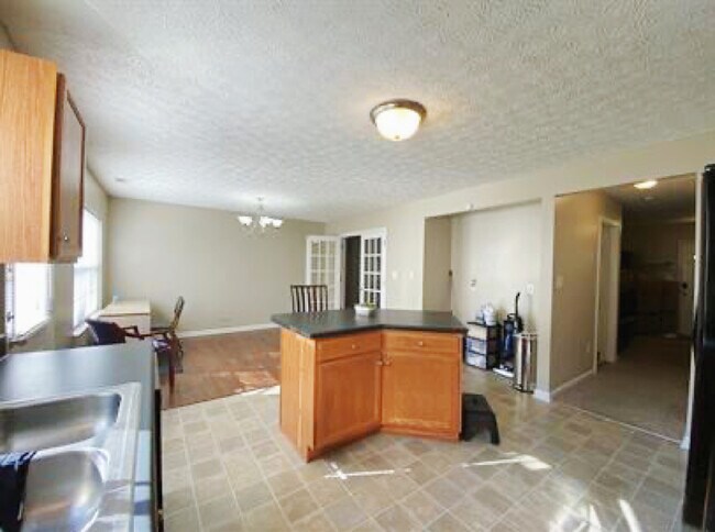 Building Photo - 5218 Malik Dr