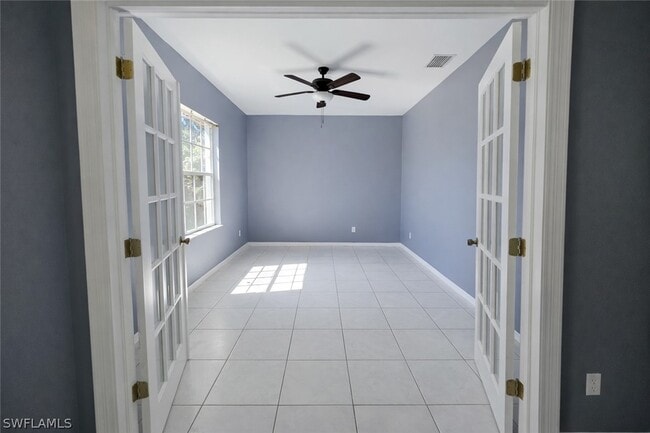 Building Photo - 2502 10th St W