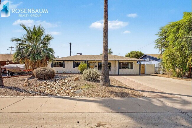 Building Photo - 7321 E Coronado Rd