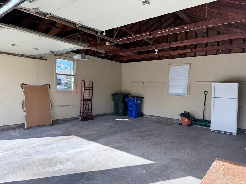 Building Photo - 42 Suffield St