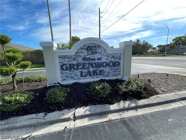 Building Photo - 5708 Greenwood Cir