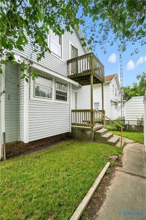 Building Photo - 3725 Leybourn Ave