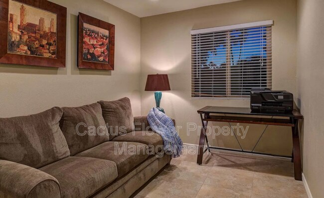 Building Photo - 5217 E Sheena Dr