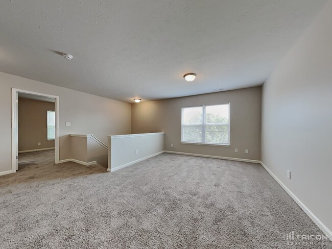 Building Photo - 15183 Royal Grove Dr