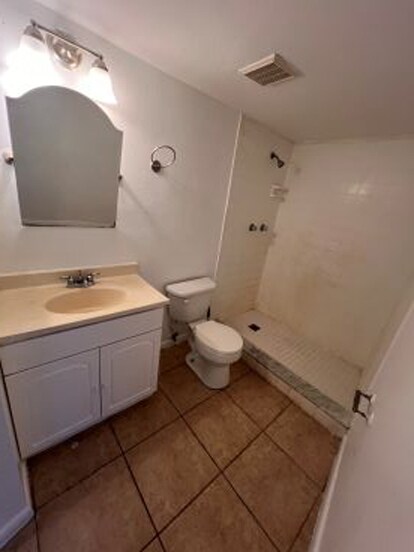 Building Photo - 4290 Gulfstream Dr