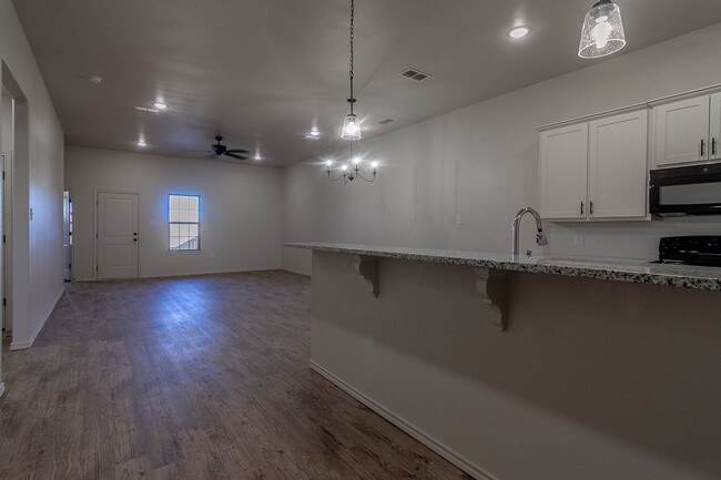 Building Photo - Townhome in NW Lubbock