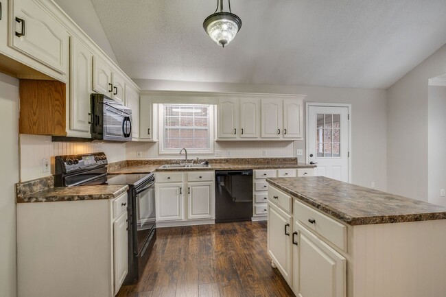 Building Photo - 3817 Rockford St