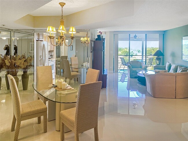 Building Photo - 7300 Radice Ct