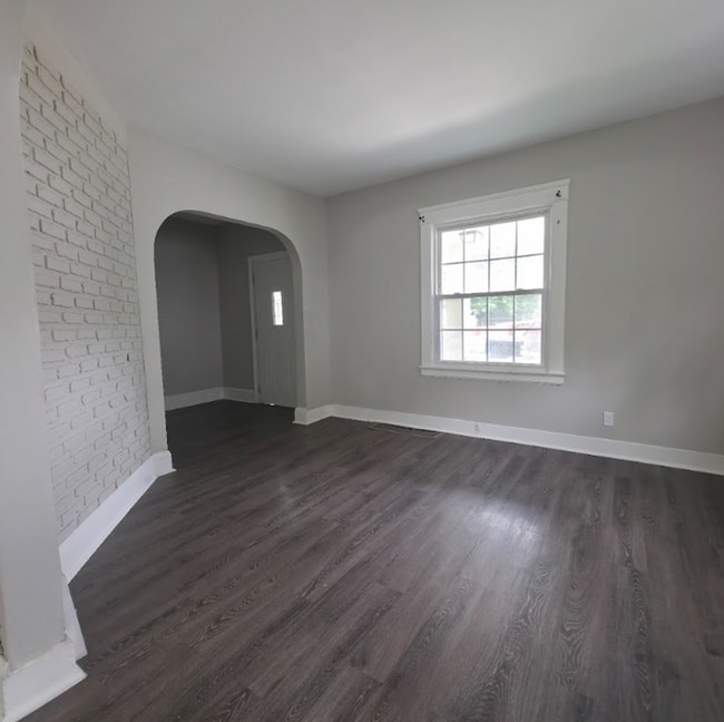 Building Photo - Brooklyn 3-Bed Single-Family - Available Now!