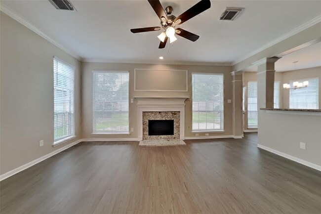 Building Photo - 8815 Lawncliff Ln