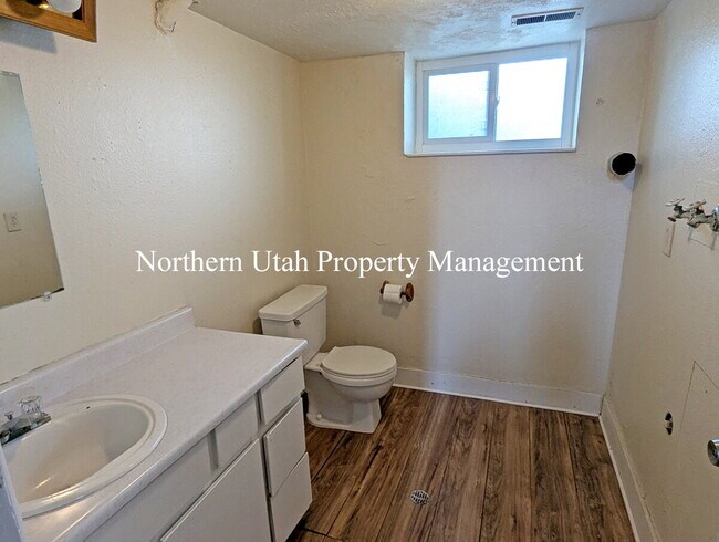 Building Photo - 3204 S 1855 W