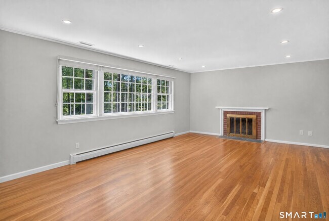 Building Photo - 28 Silent Grove N