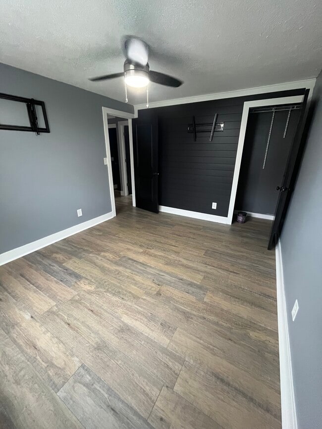 Building Photo - 4235 Straight Arrow Rd